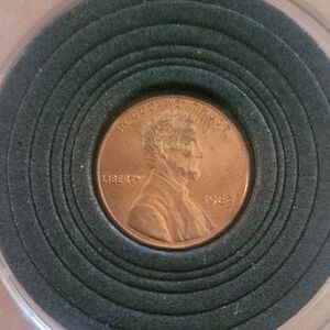 1983 RED Penny *NO MINTMARK